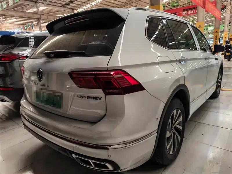 Tiguan L PHEV 2023 430PHEV Plug-in Hybrid Premium Edition — миниатюра 6