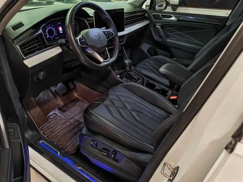 Tiguan L PHEV 2023 430PHEV Plug-in Hybrid Premium Edition — миниатюра 8