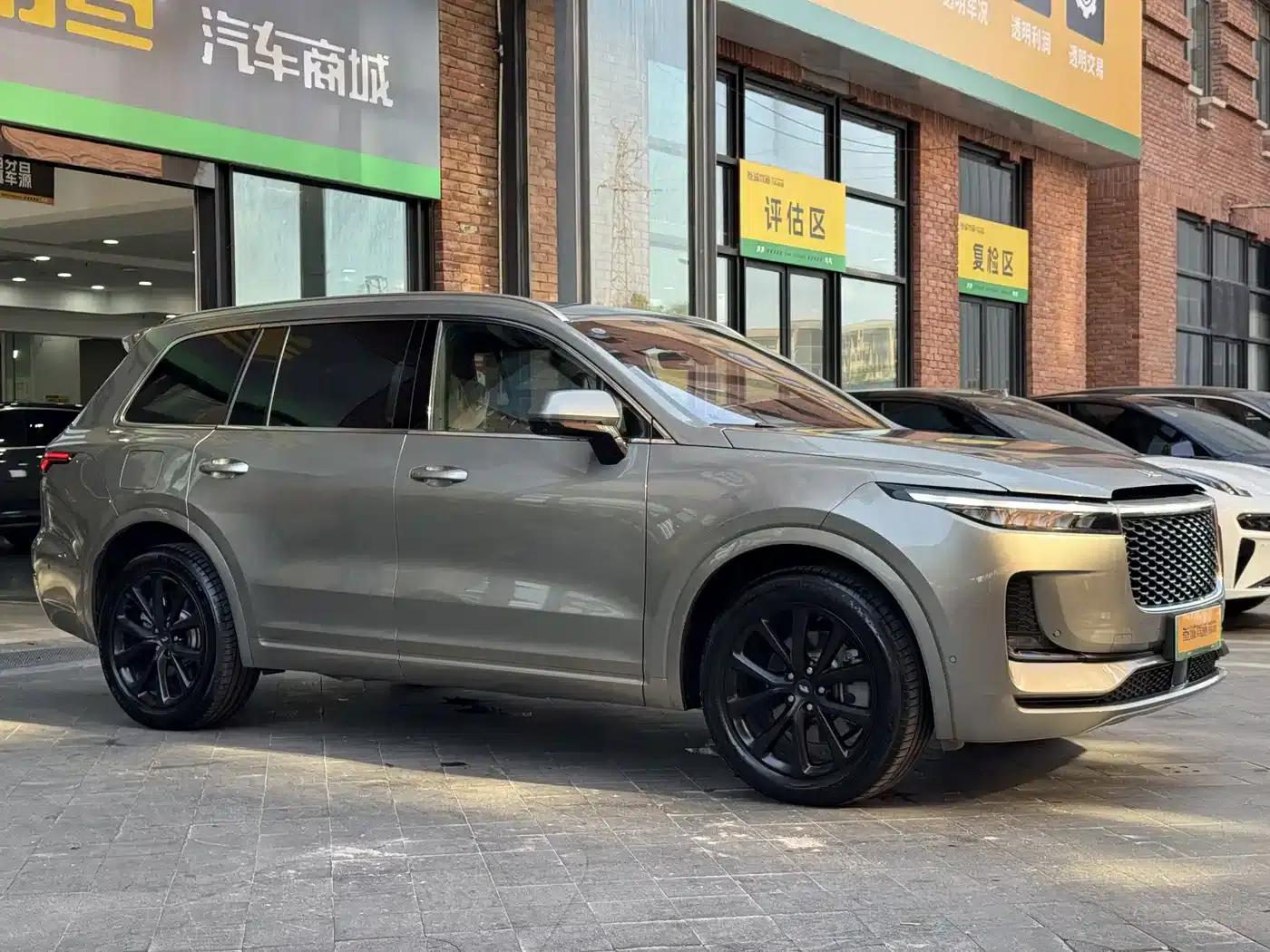 Li Auto ONE 2021 Extended Range 6-Seater — миниатюра 4
