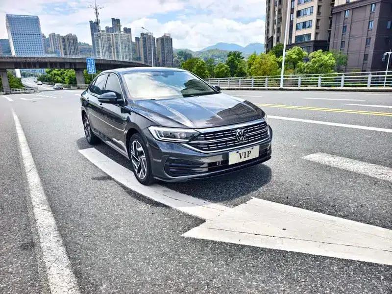 2024 Volkswagen Sagitar 300TSI DSG Flying Edition — миниатюра 3