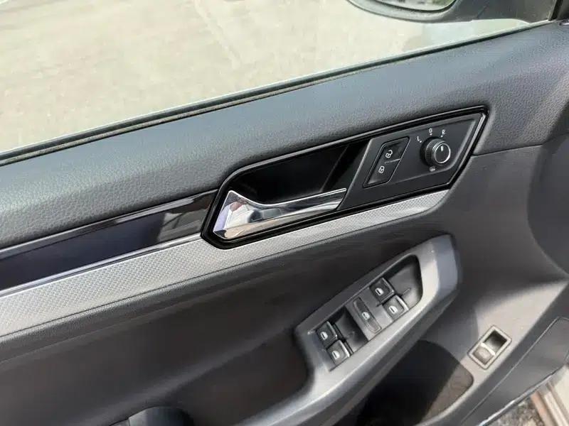 Sagitar 2016 230TSI 25th Anniversary Edition — миниатюра 11