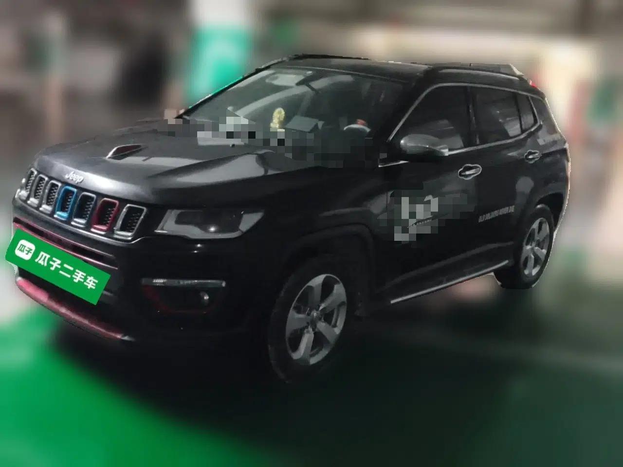 Jeep Compass 2019 200T Automatic Family Edition - Connected Large Screen Version — миниатюра 1