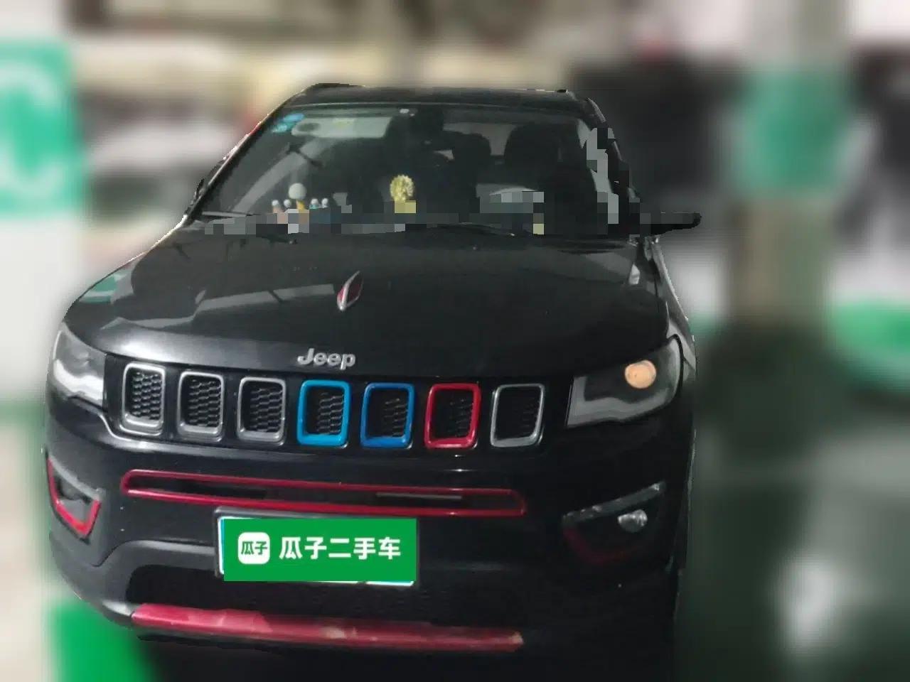 Jeep Compass 2019 200T Automatic Family Edition - Connected Large Screen Version — миниатюра 2