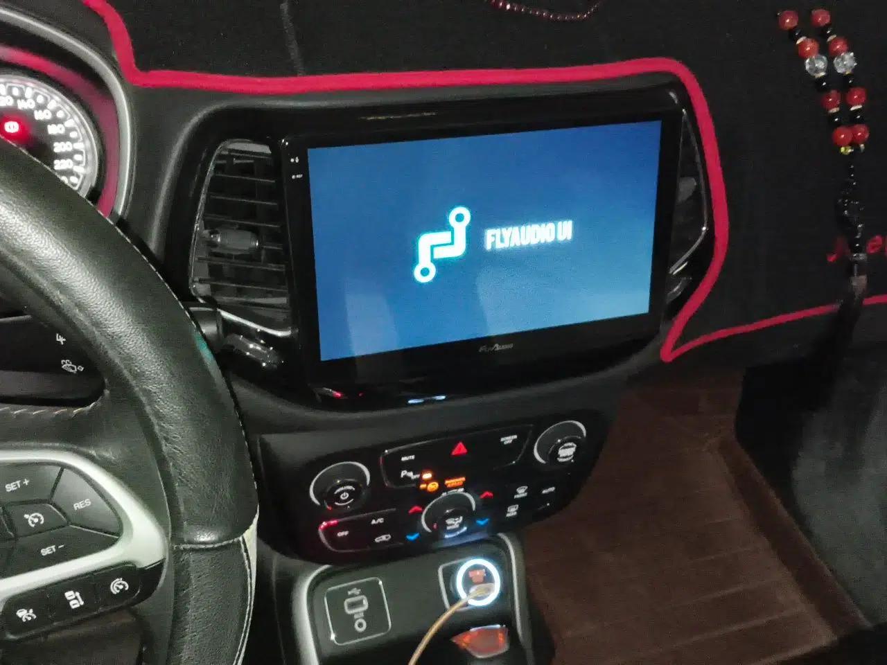 Jeep Compass 2019 200T Automatic Family Edition - Connected Large Screen Version — миниатюра 12