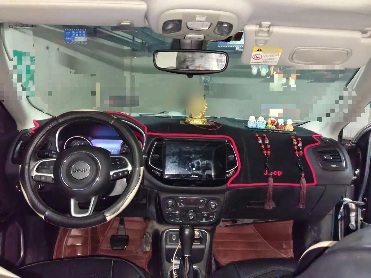 Jeep Compass 2019 200T Automatic Family Edition - Connected Large Screen Version — миниатюра 18