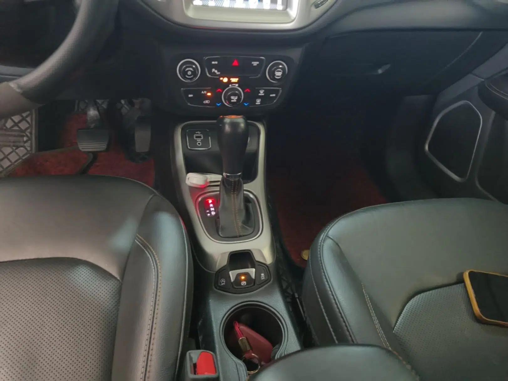 Jeep Compass 2017 200T Automatic Family Edition — миниатюра 16