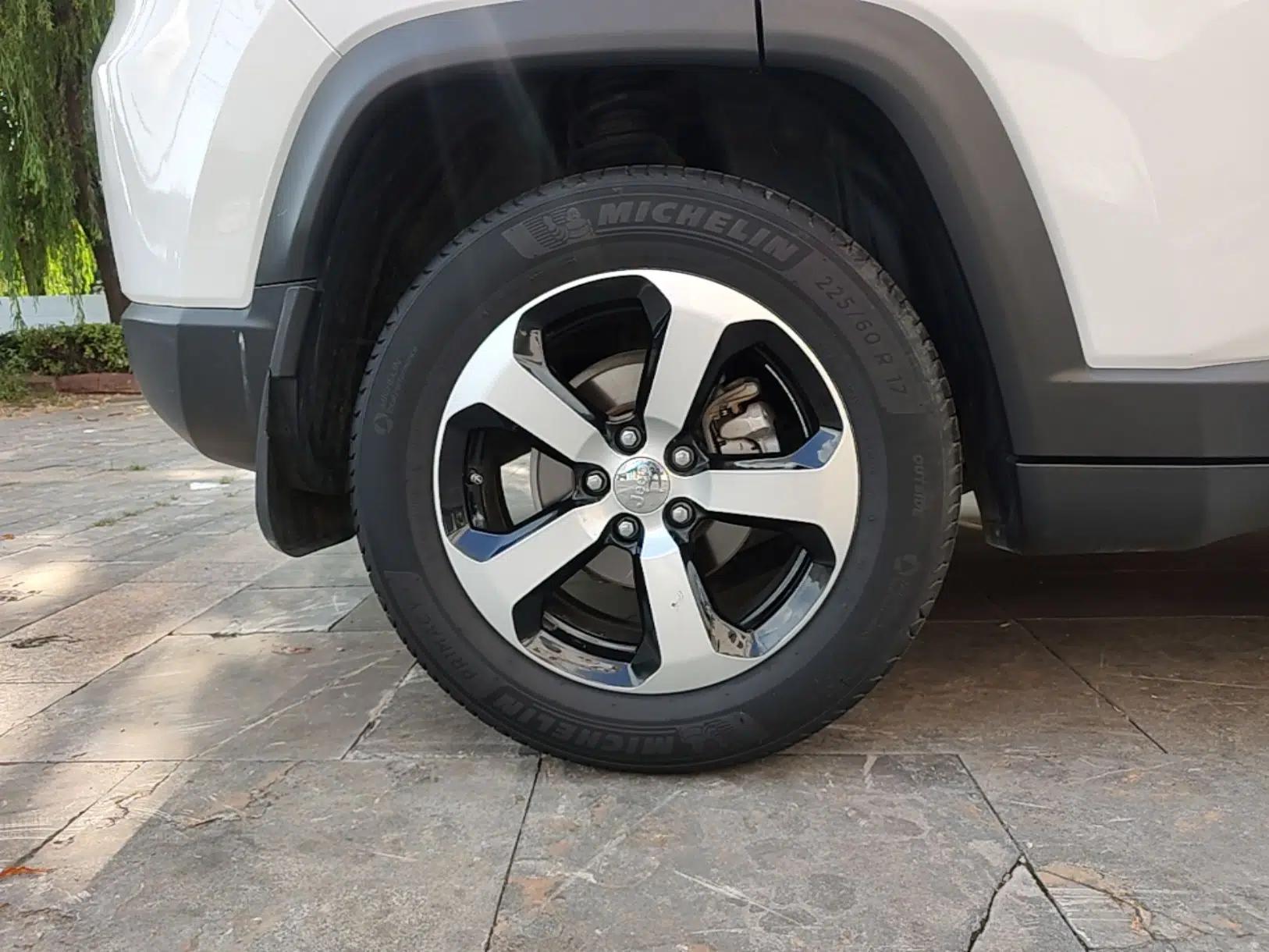 Jeep Compass 2017 200T Automatic Family Edition — миниатюра 11