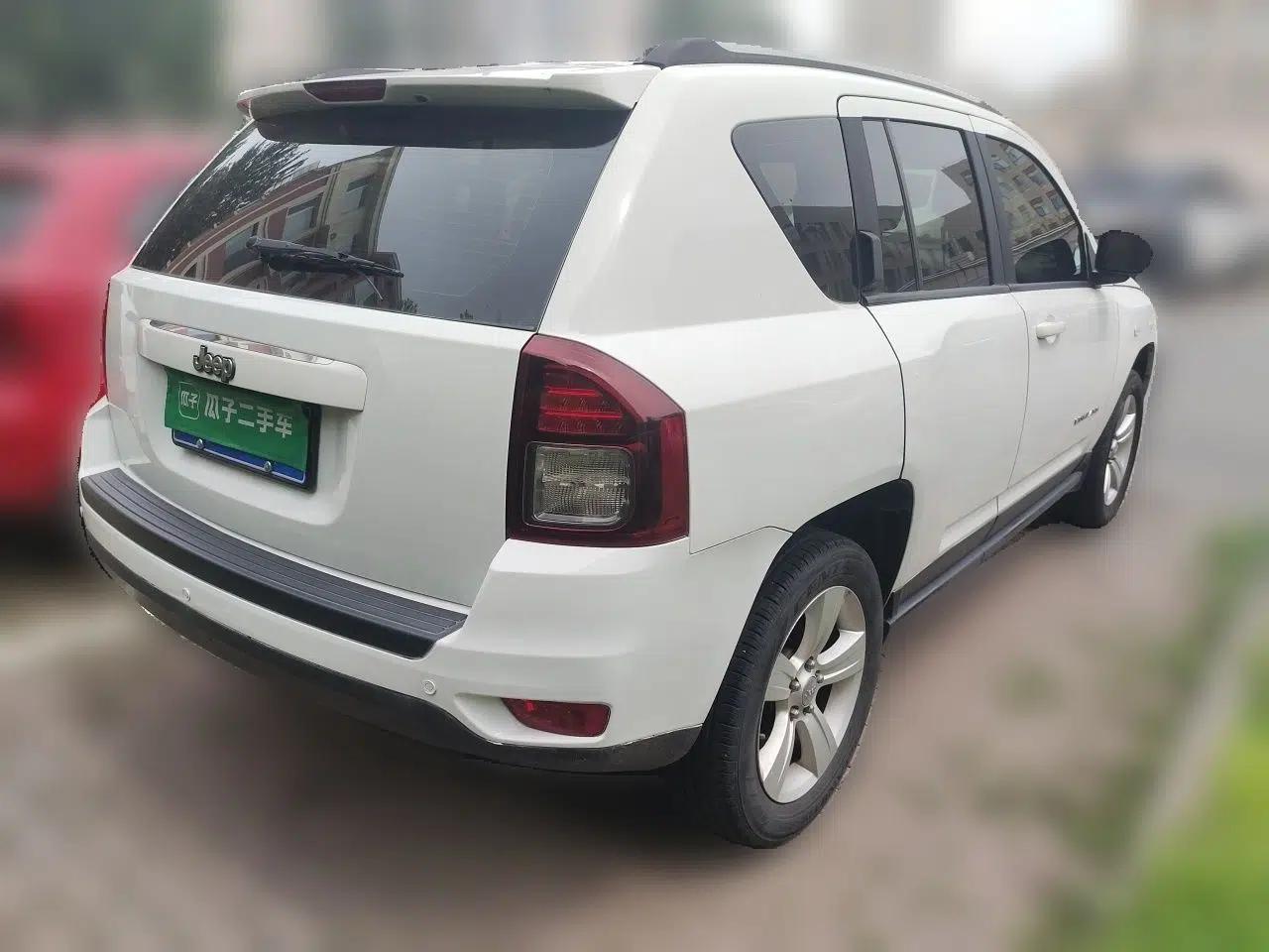 Jeep Compass 2015 2.0L two-wheel drive sport version — миниатюра 6