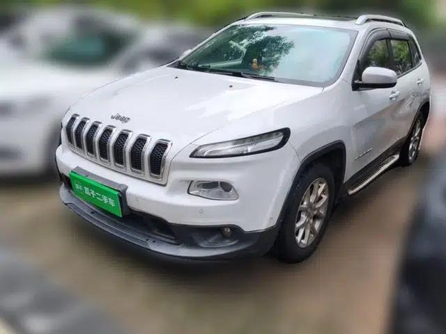 Jeep Cherokee 2016 2.0L Superior Edition
