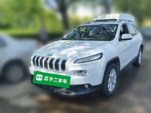 Jeep Cherokee 2016 2.0L Superior Edition
