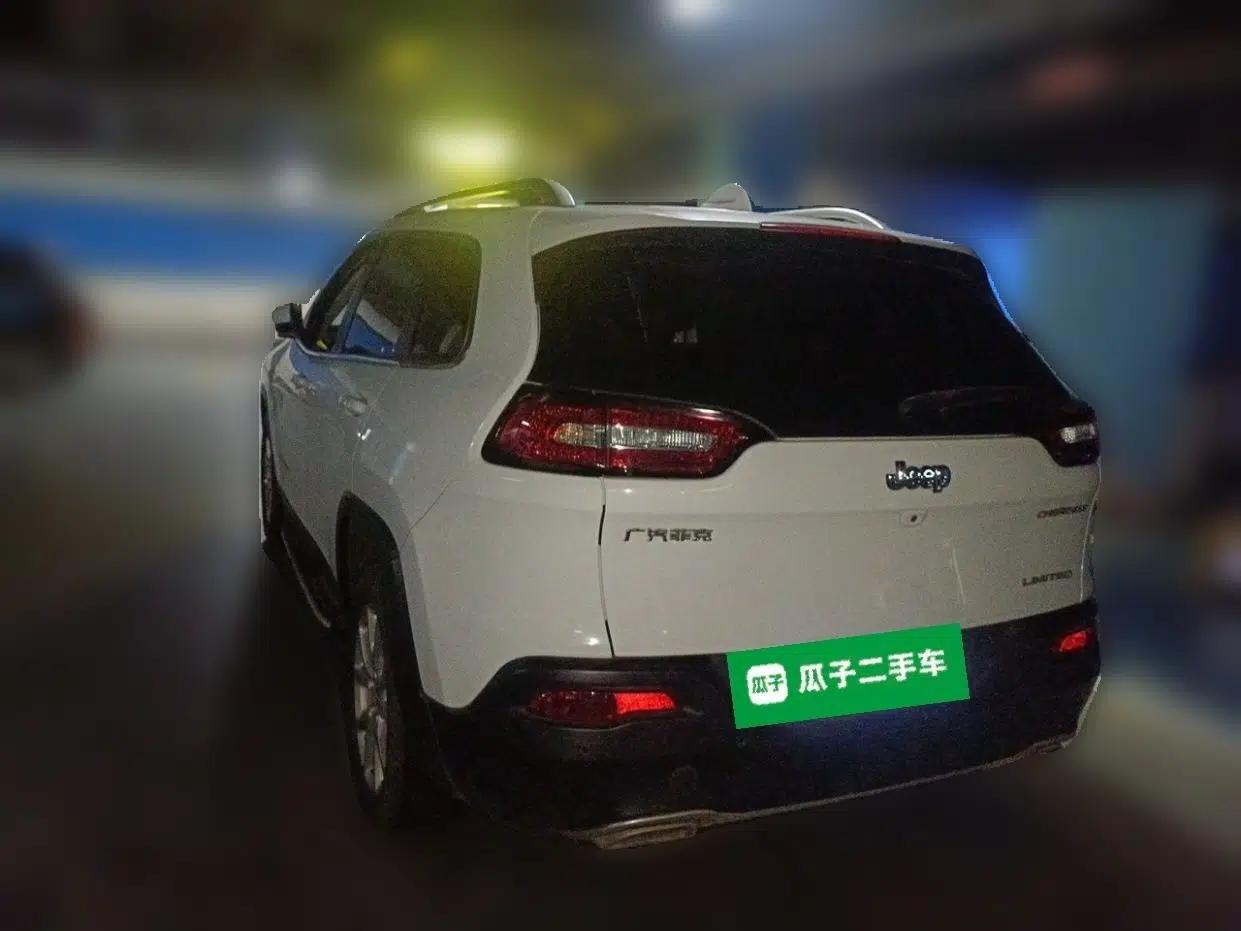 Jeep Cherokee 2017 2.4L Leading Smart Edition — миниатюра 4