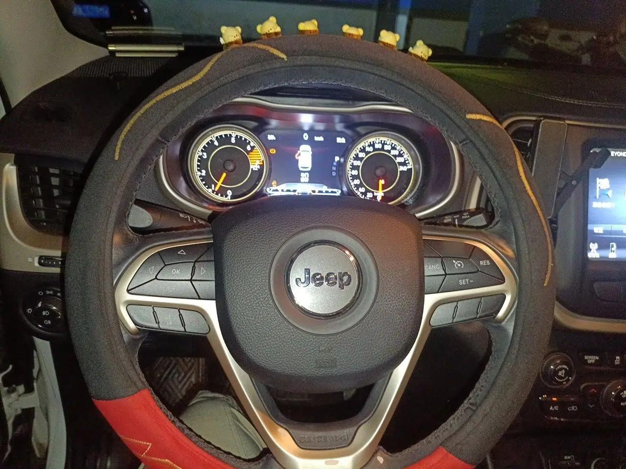 Jeep Cherokee 2017 2.4L Leading Smart Edition — миниатюра 10