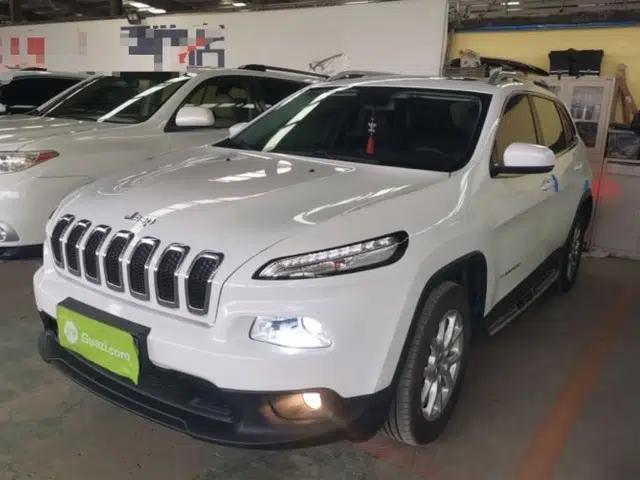 Jeep Cherokee 2016 2.0L Superior Edition