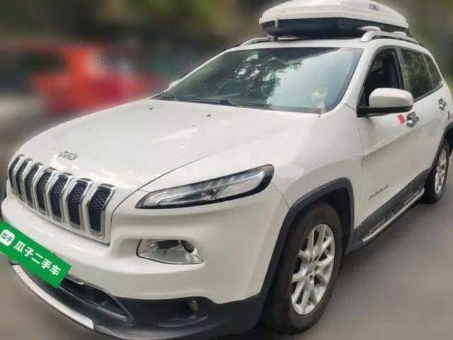 Jeep Cherokee 2017 2.0L Superior Edition