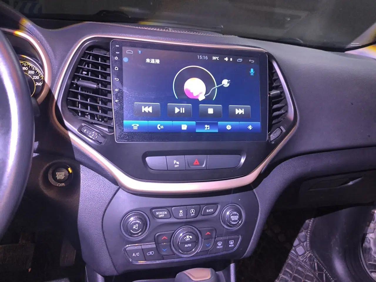 Jeep Cherokee 2016 2.4L Professional Edition — миниатюра 13
