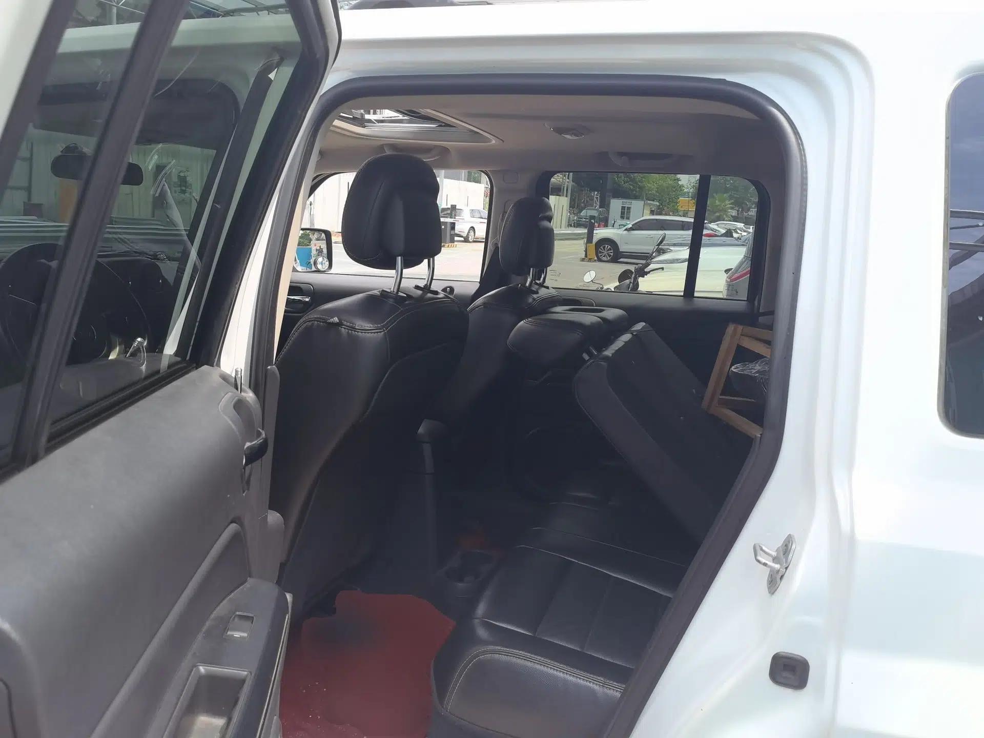 Jeep Patriot 2012 2.4 Luxury Edition — миниатюра 17