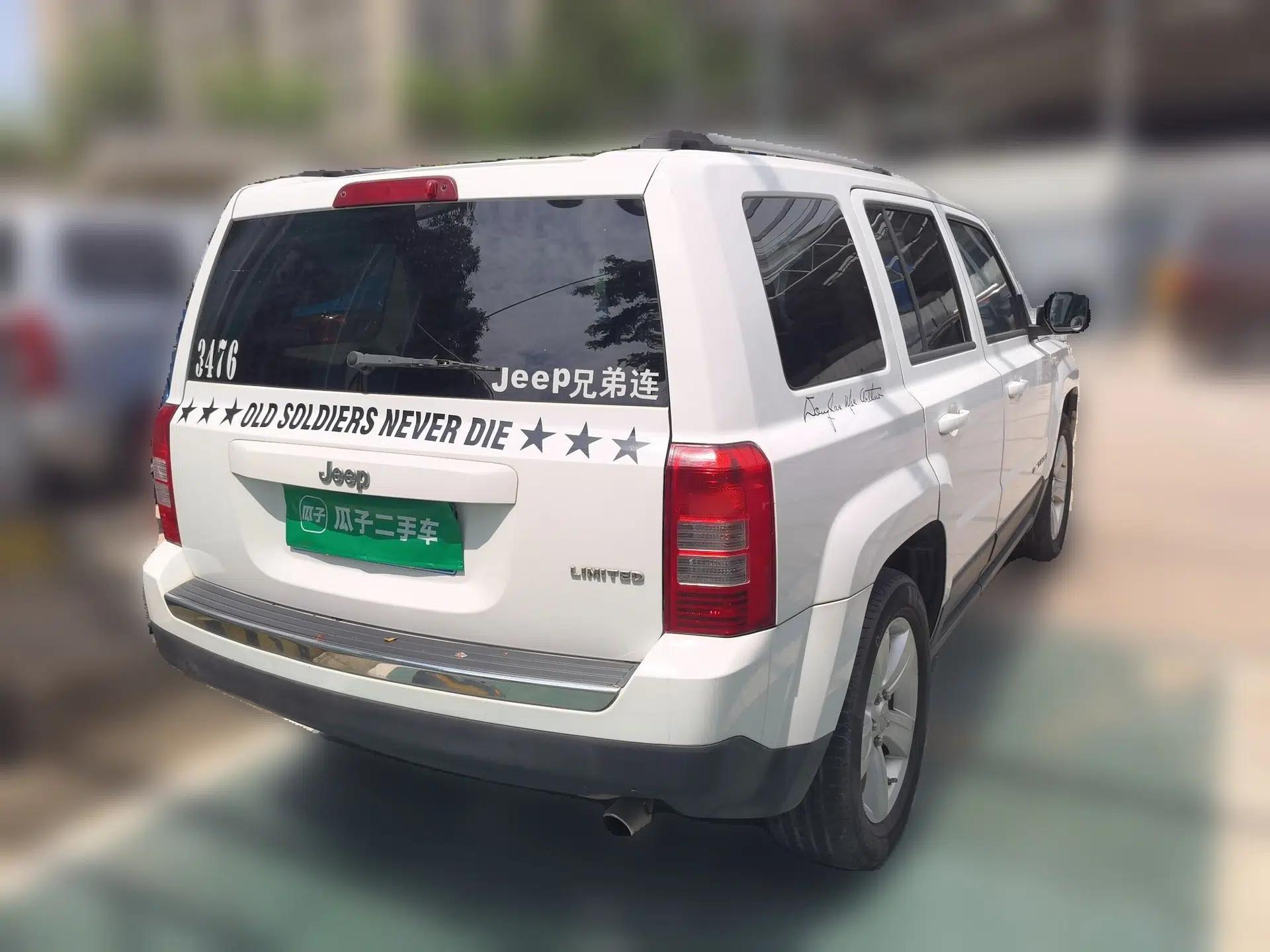 Jeep Patriot 2012 2.4 Luxury Edition — миниатюра 6