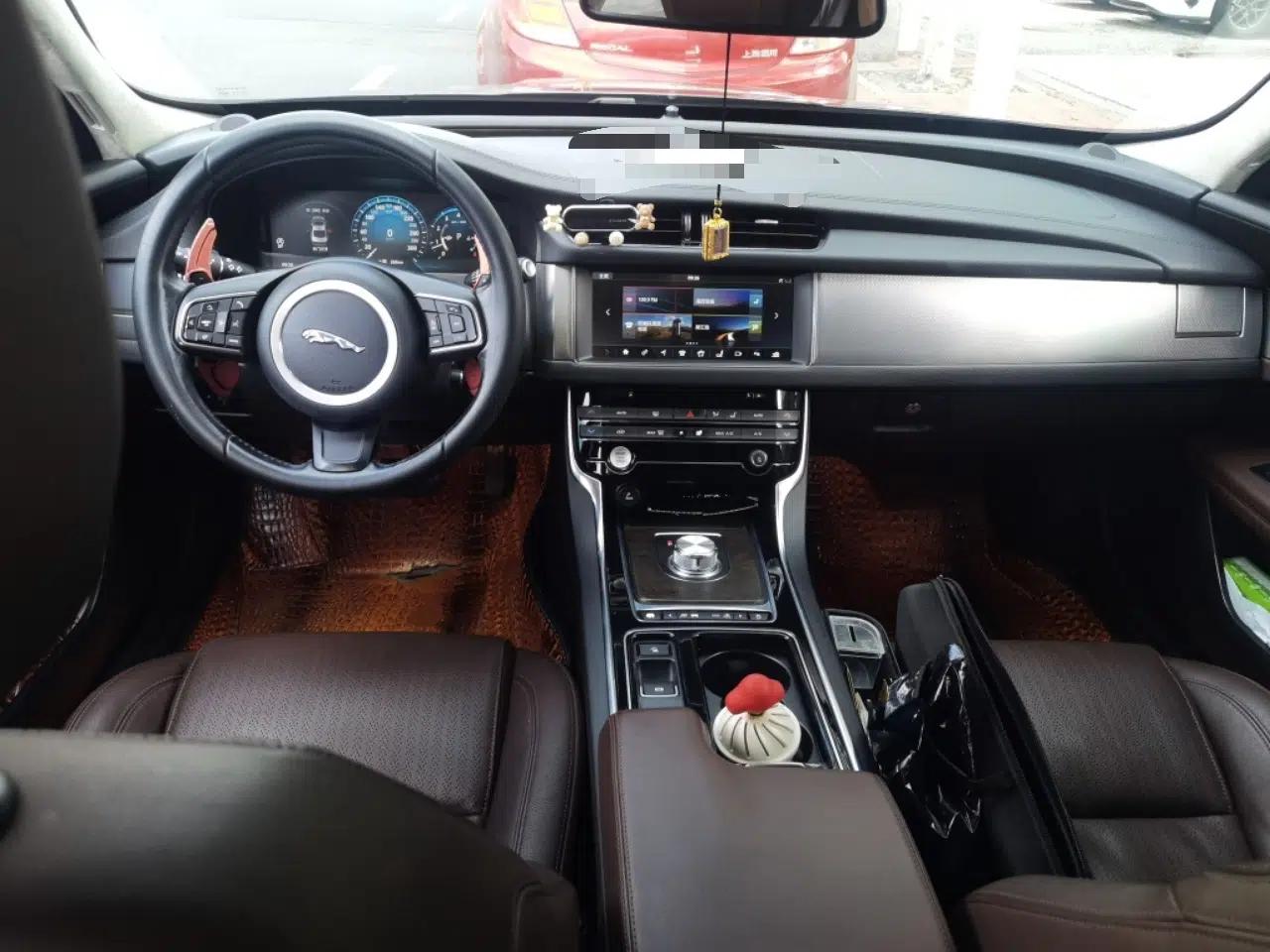 Jaguar XFL 2017 XFL 2.0T 240PS Premium Edition — миниатюра 9