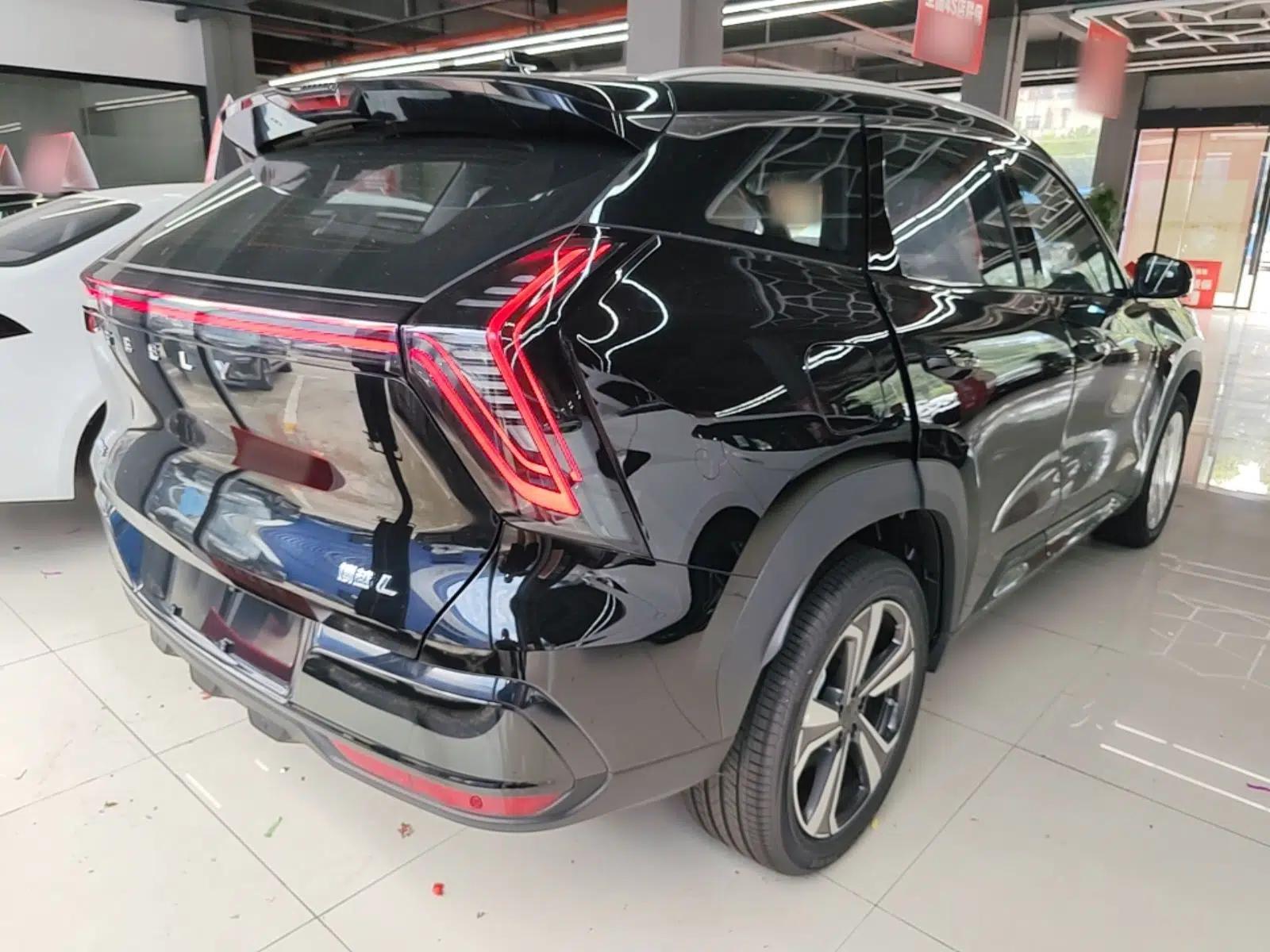 Geely Auto FX11 2025 4th Generation 1.5TD DCT - Shanhe — миниатюра 6