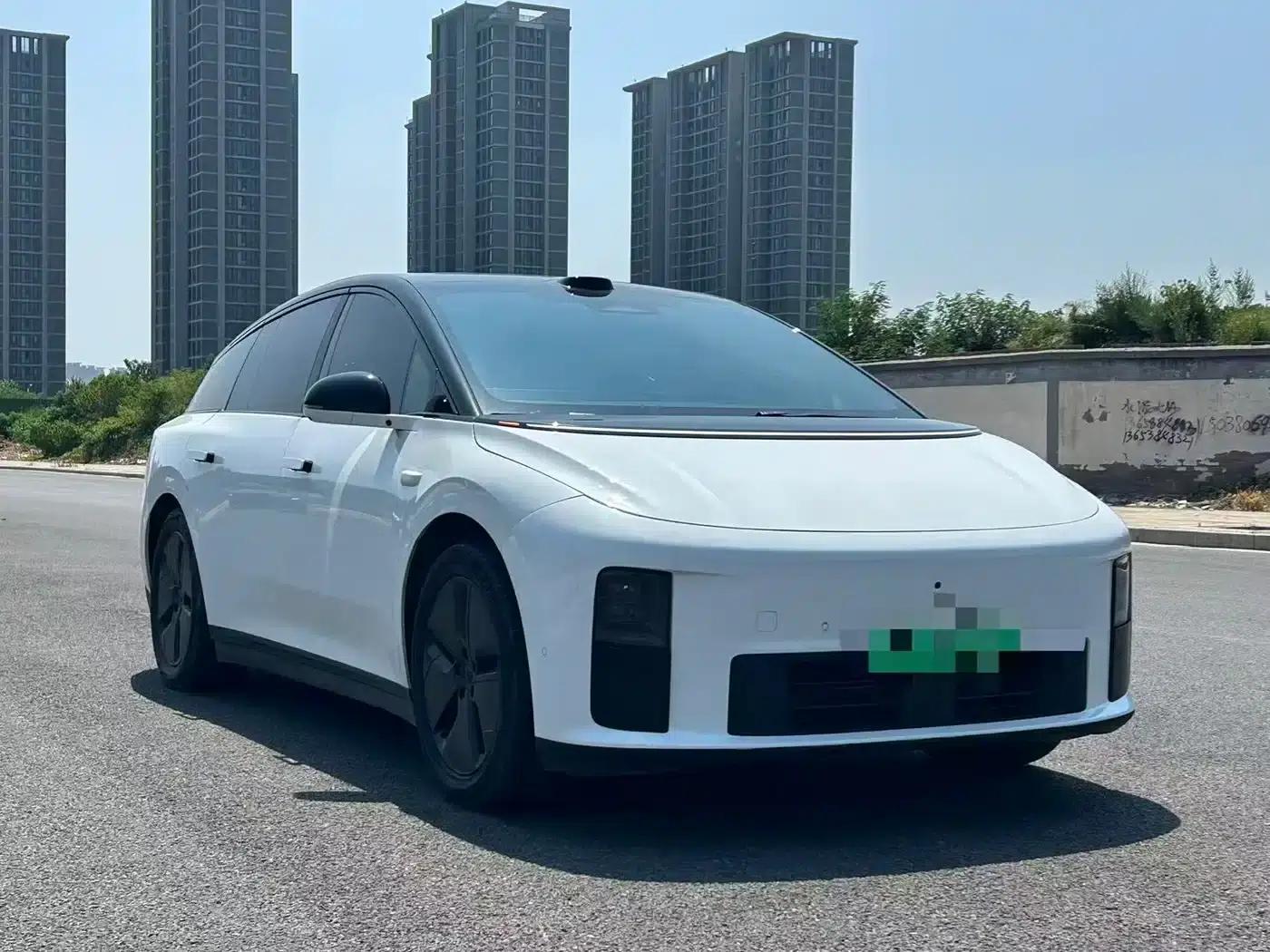 Li Auto i6 2025 Two-Wheel Drive Standard Edition — миниатюра 3