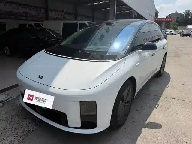 Li Auto i8 2025 Standard Edition