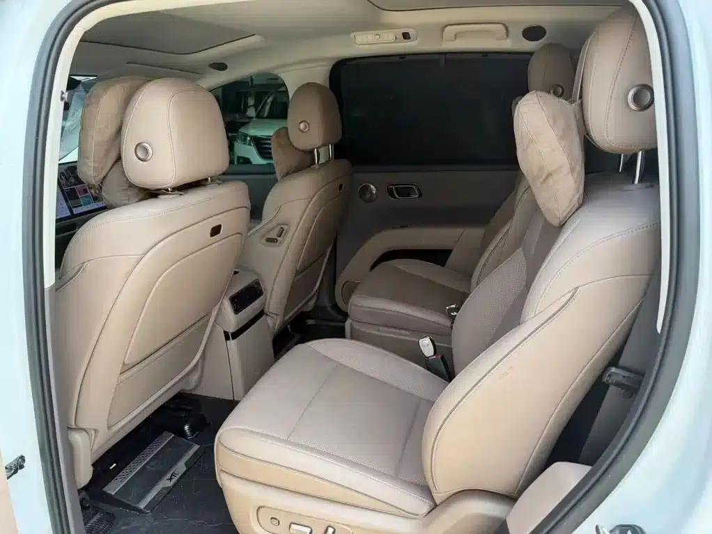 Li Auto i8 2025 Standard Edition — миниатюра 4