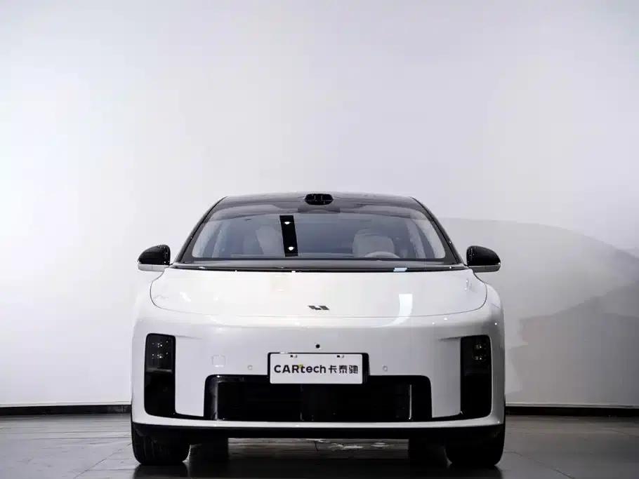 Li Auto i8 2025 Standard Edition — миниатюра 2
