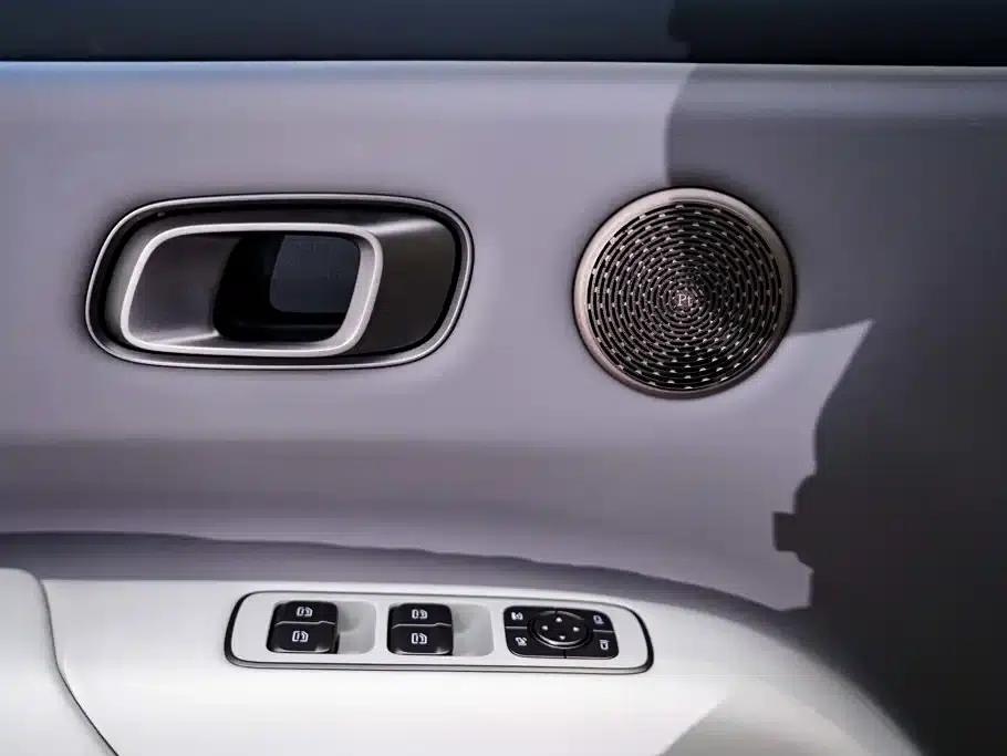 Li Auto i8 2025 Standard Edition — миниатюра 28