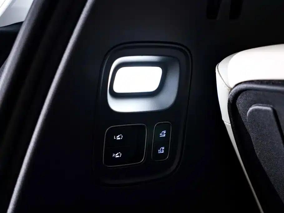 Li Auto i8 2025 Standard Edition — миниатюра 34