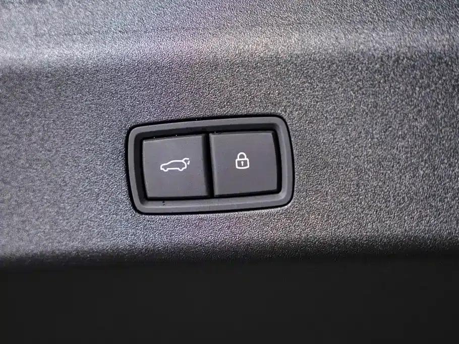 Li Auto i8 2025 Standard Edition — миниатюра 35