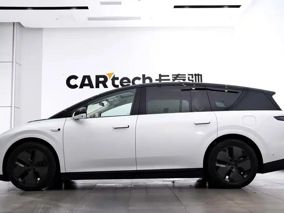 Li Auto i8 2025 Standard Edition — миниатюра 5