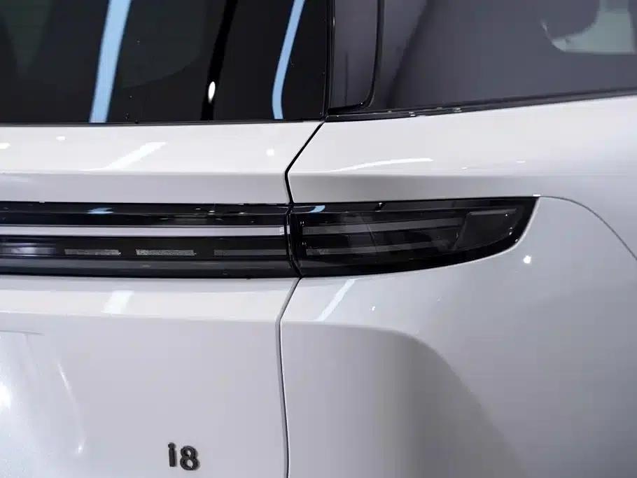 Li Auto i8 2025 Standard Edition — миниатюра 8