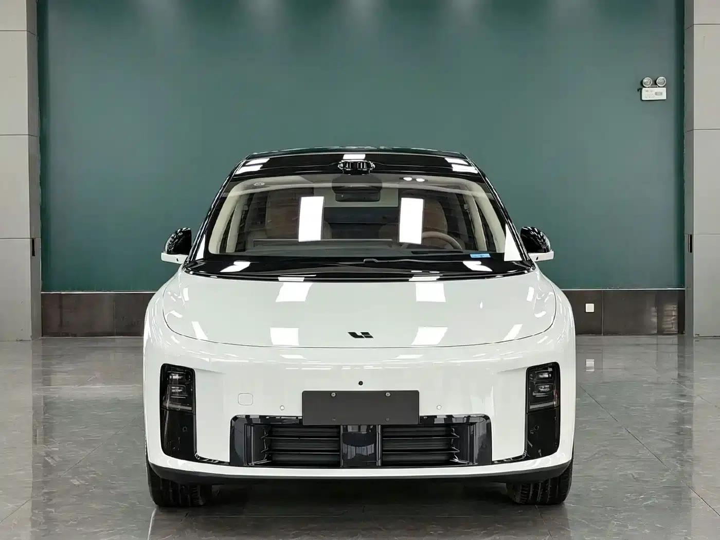 Li Auto i8 2025 Standard Edition — миниатюра 6