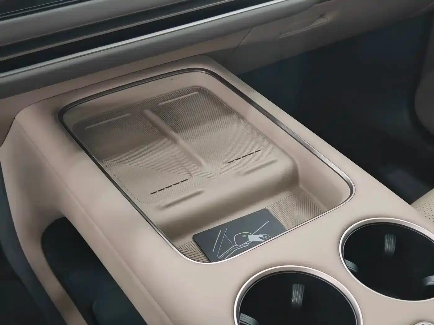 Li Auto i8 2025 Standard Edition — миниатюра 9