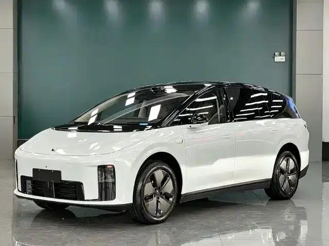Li Auto i8 2025 Standard Edition