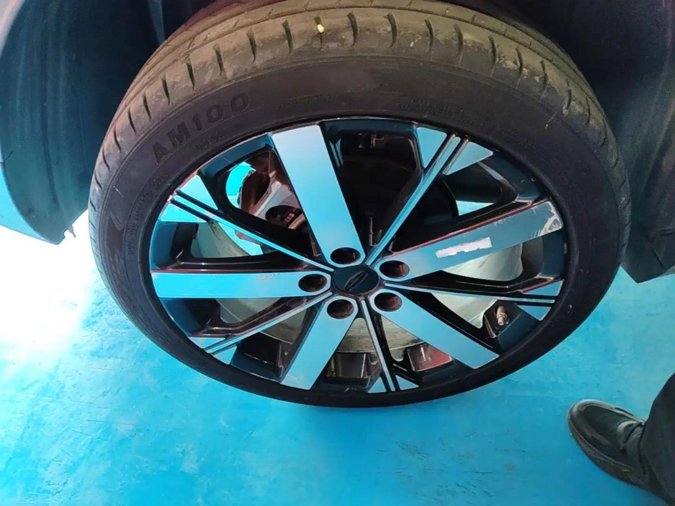 Geely Auto icon 2023 1.5TD Chocolate Smoothie Edition — миниатюра 11
