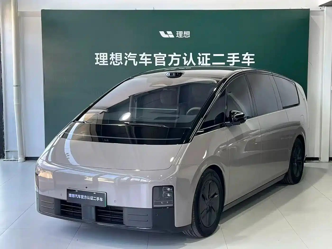 Li Auto MEGA 2025 Home Edition — миниатюра 1
