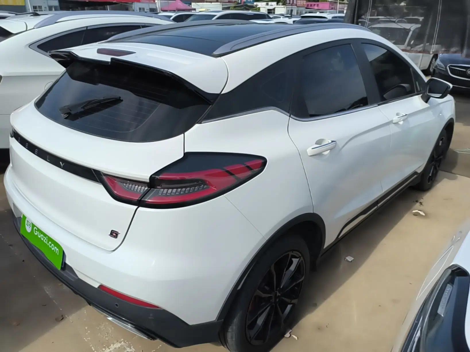 Geely Auto Emgrand S 2021 1.4T CVT Prestige Edition — миниатюра 6