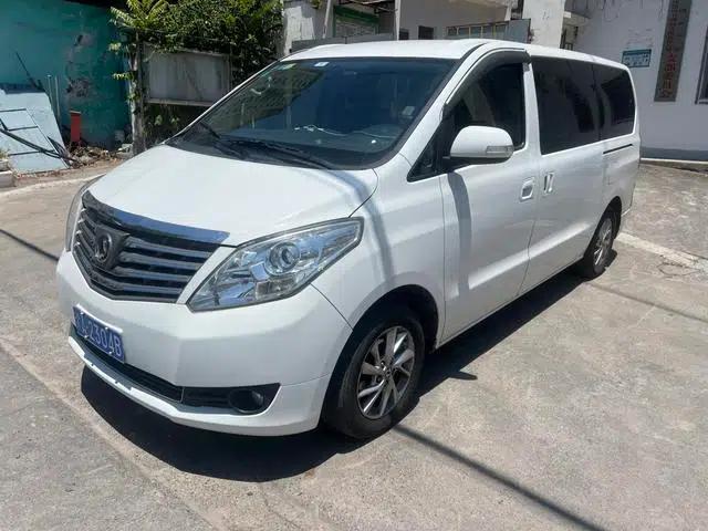 Lingzhi PLUS 2021 2.0L Manual Comfort 7-Seater