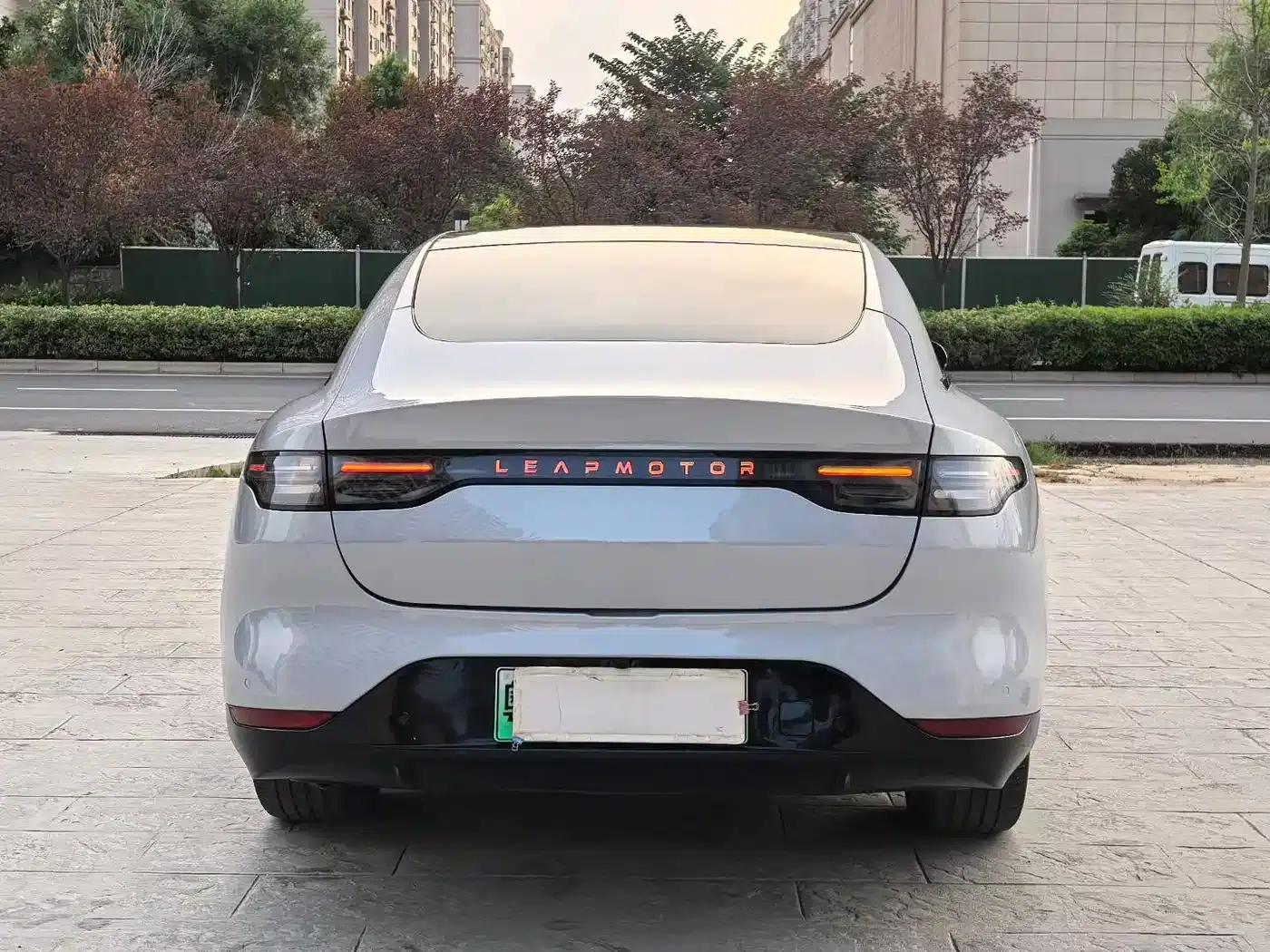 Leapmotor C01 2023 Range Extender 216 Comfort Edition — миниатюра 8