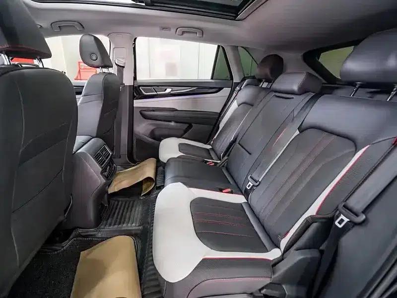 2024 Teramont X Outstanding Edition 380TSI 4WD Dragon Edition — миниатюра 15