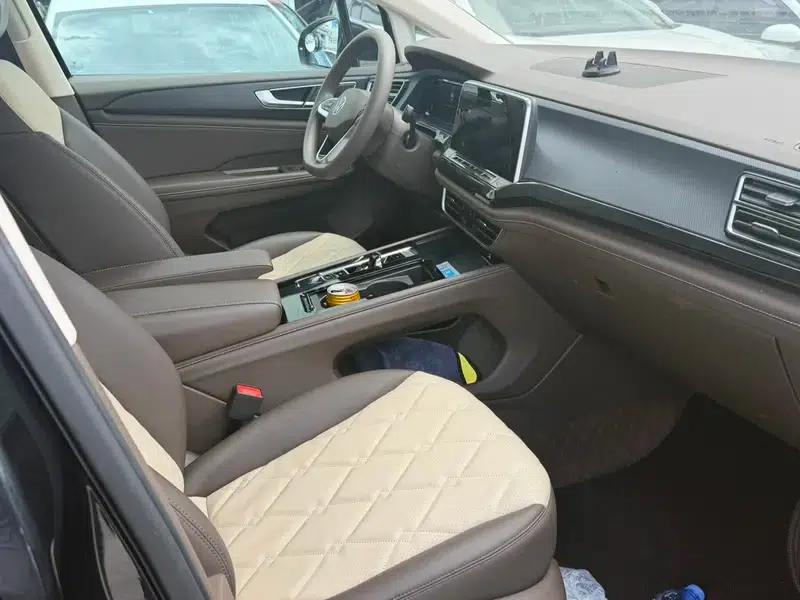 Viloran 2024 330TSI Business Edition — миниатюра 6