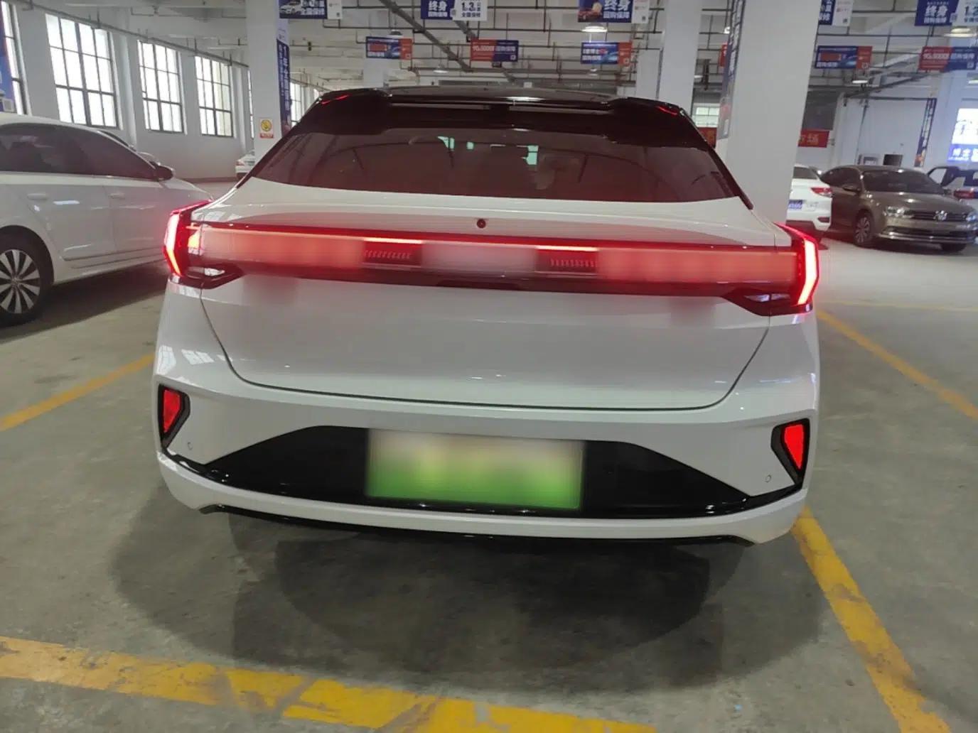 Zeekr 001 2025 WE Edition 100 kWh Rear-Wheel Drive — миниатюра 5