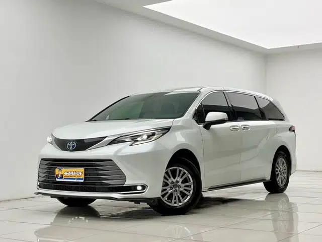 Sena 2021 2.5L Hybrid Premium Edition