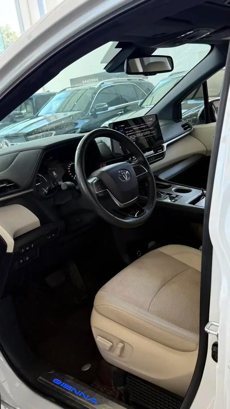 Sena 2021 2.5L Hybrid Premium Edition — миниатюра 3
