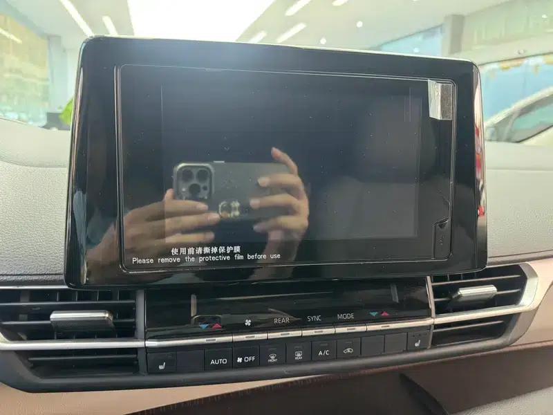 2021 Sena 2.5L Hybrid Luxury Edition — миниатюра 9