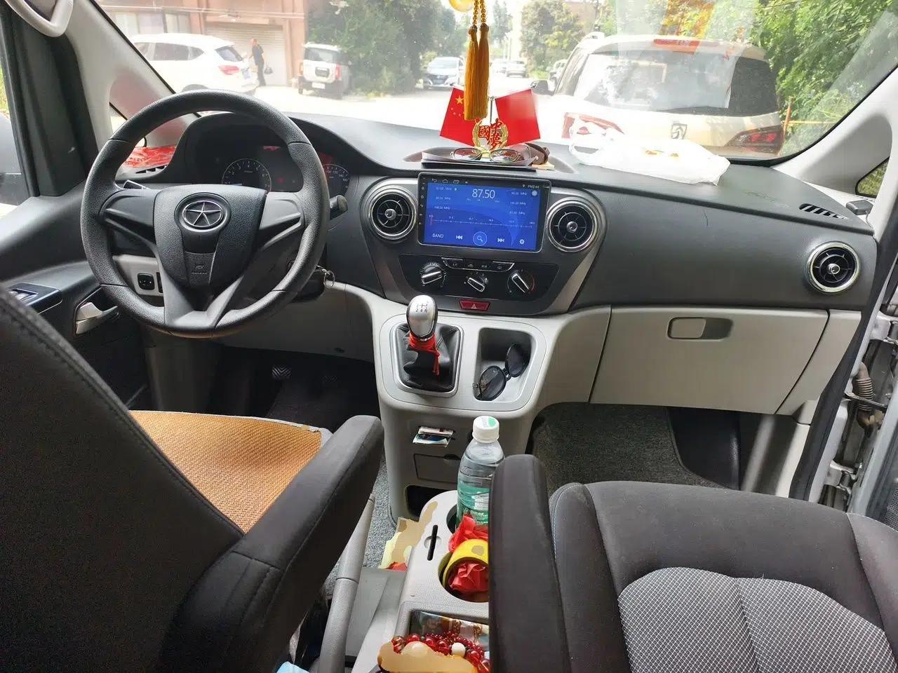 JAC Refine M3 2016 IKEA Edition 1.6L Luxury Model — миниатюра 9