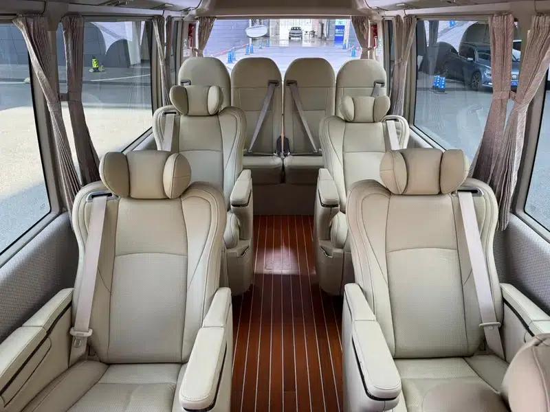 2023 Toyota Coaster 4.0L Manual Rear-Wheel Drive 12-Seater Factory Custom Edition — миниатюра 48