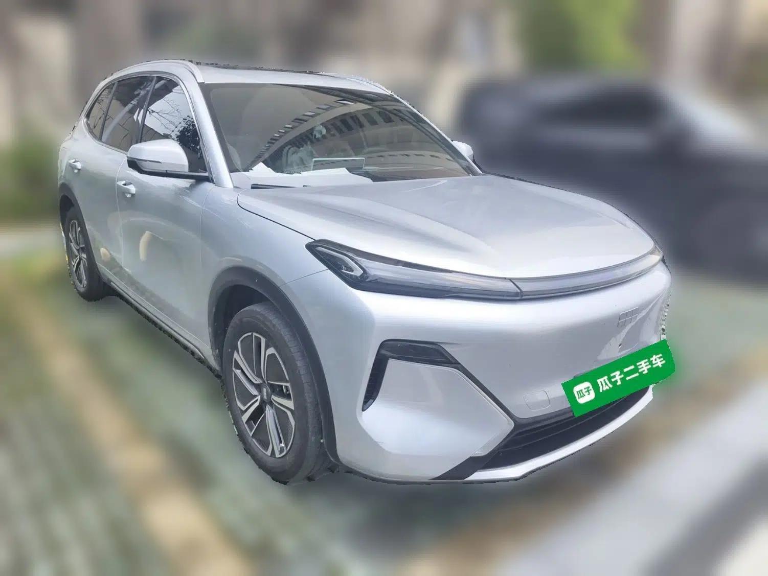 Geely Galaxy Xingjian 7 EM-i 2025 120km Launch+ Version — миниатюра 3