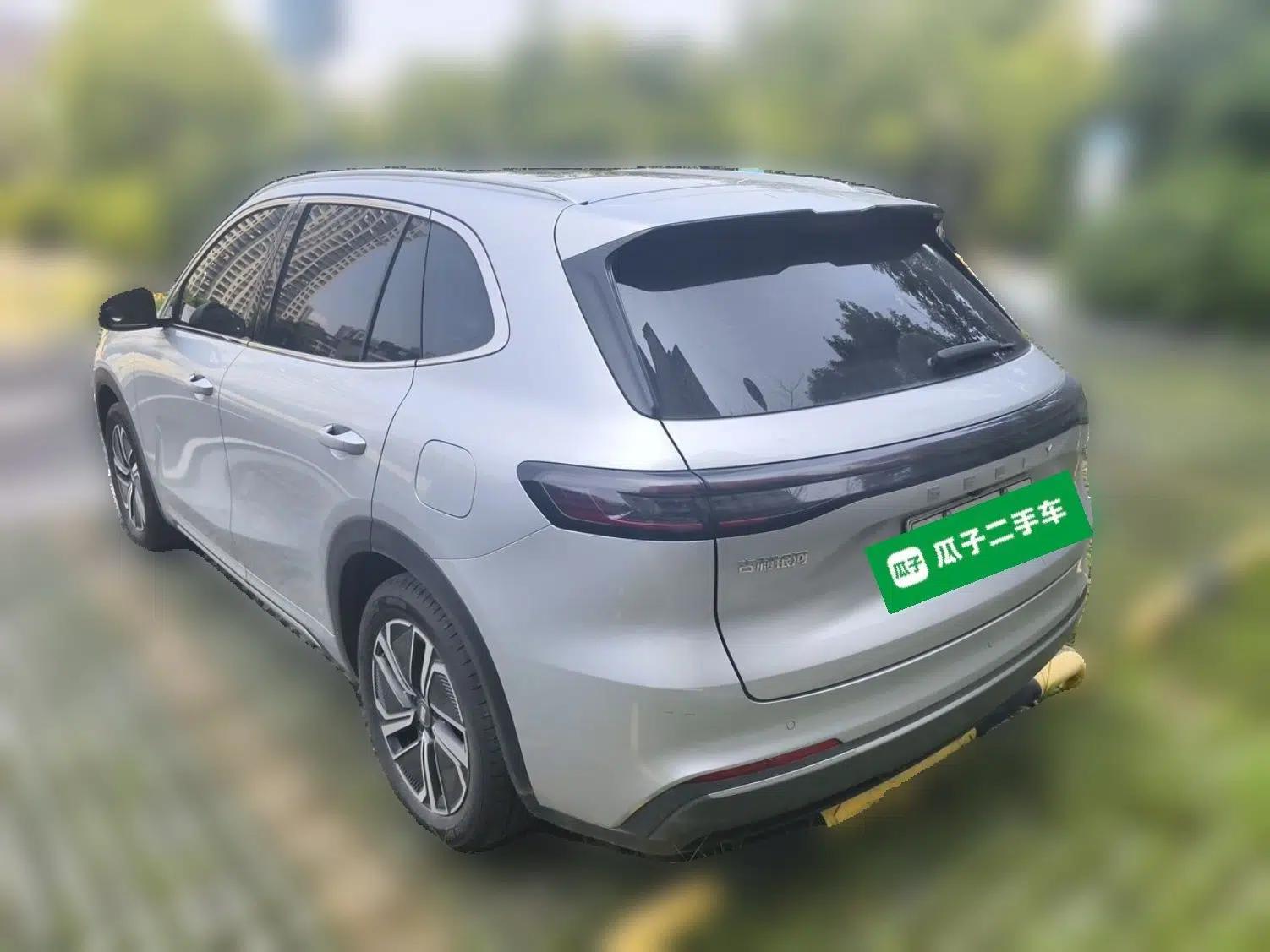 Geely Galaxy Xingjian 7 EM-i 2025 120km Launch+ Version — миниатюра 4